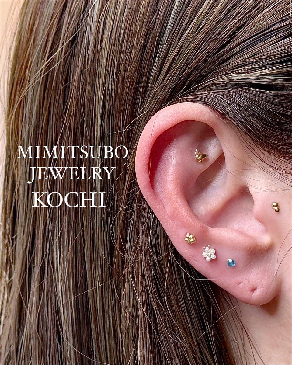 ROOM73で制作する耳つぼジュエリー（MIMITSUBO JEWELRY KOCHI）。実際の装着イメージ